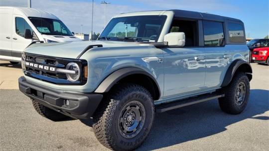 2024 Ford Bronco outer banks