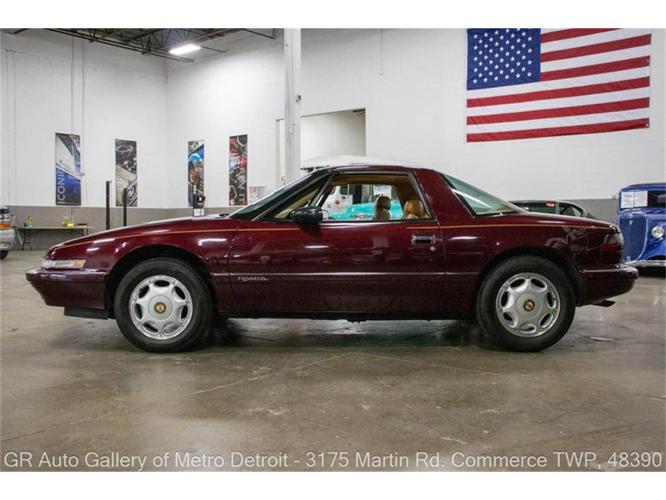 1991 buick reatta in kentwood, michigan