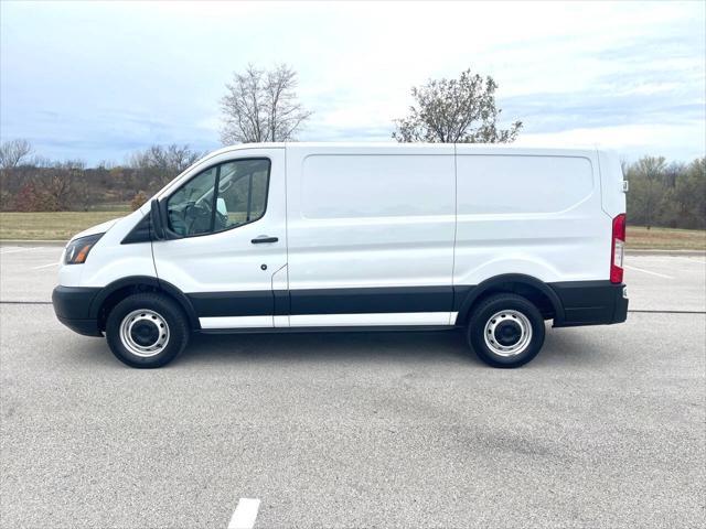 2019 ford transit-150 base