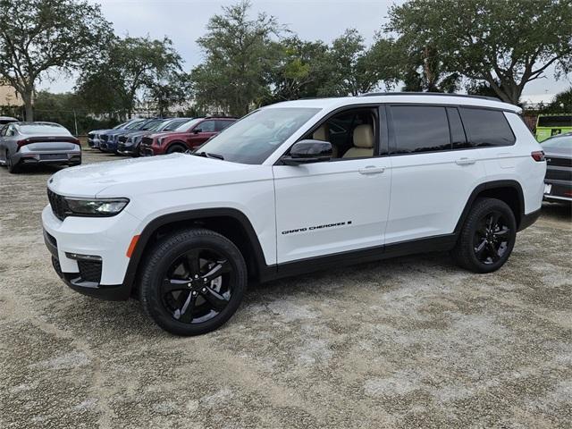 2022 jeep grand cherokee l limited