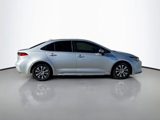 2020 toyota corolla hybrid le