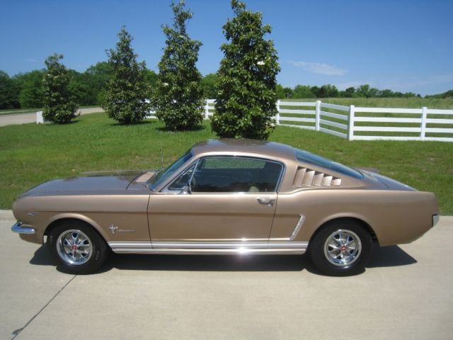 1965 ford mustang fastback 2+2 v8 auto w/ ac & powersteering