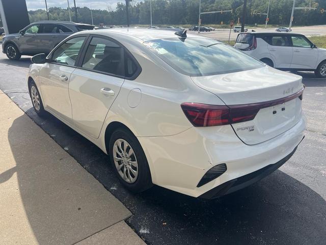 2022 kia forte fe
