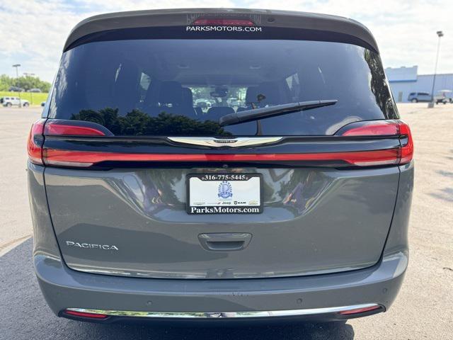 2022 chrysler pacifica touring l