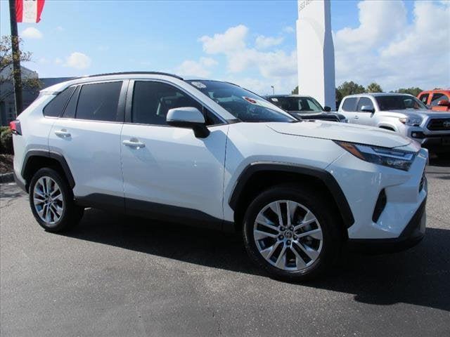 2022 toyota rav4 xle