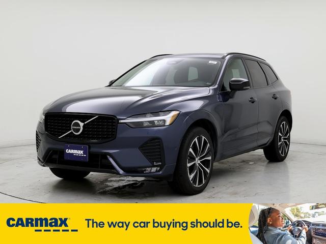 2024 volvo xc60 b5 plus dark theme
