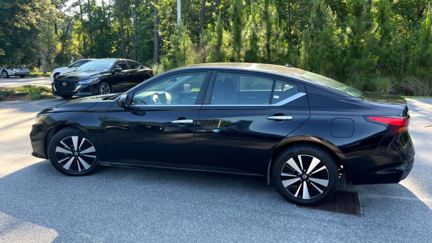 2021 nissan altima 2.5 sv