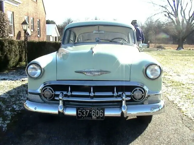green, 4 door, 210