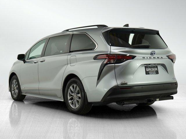 2021 toyota sienna xle