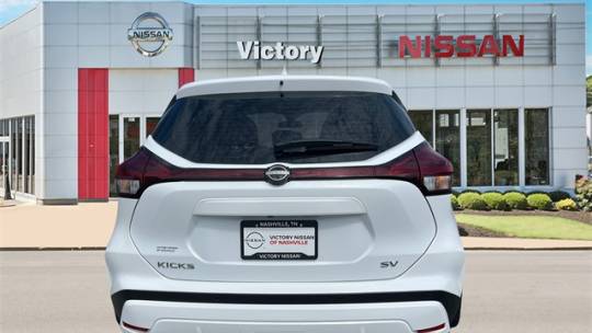 2023 nissan kicks sv
