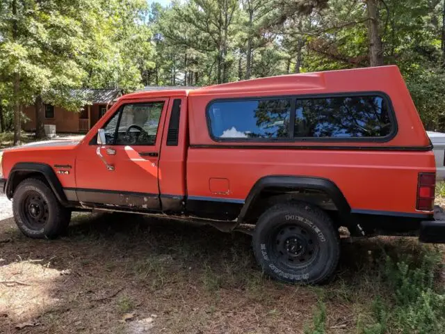 1987 jeep comanche 4wd - 5 speed with camper shell