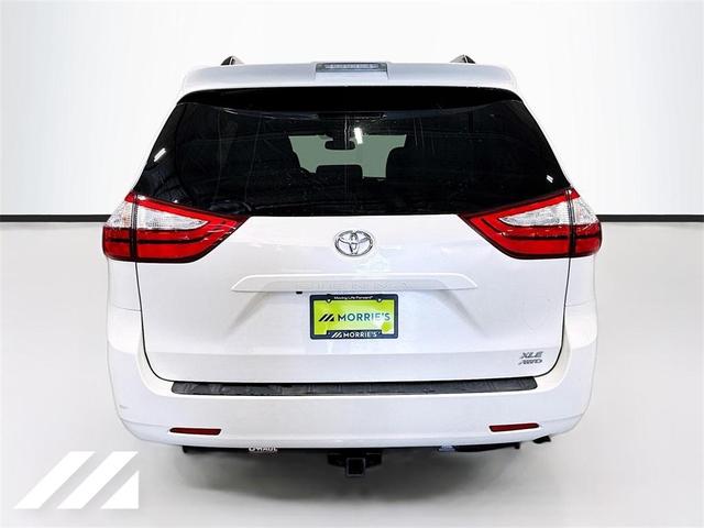 2019 toyota sienna xle