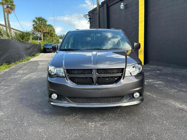 2017 dodge grand caravan sxt