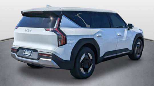 new 2024 kia ev9 light long range rwd