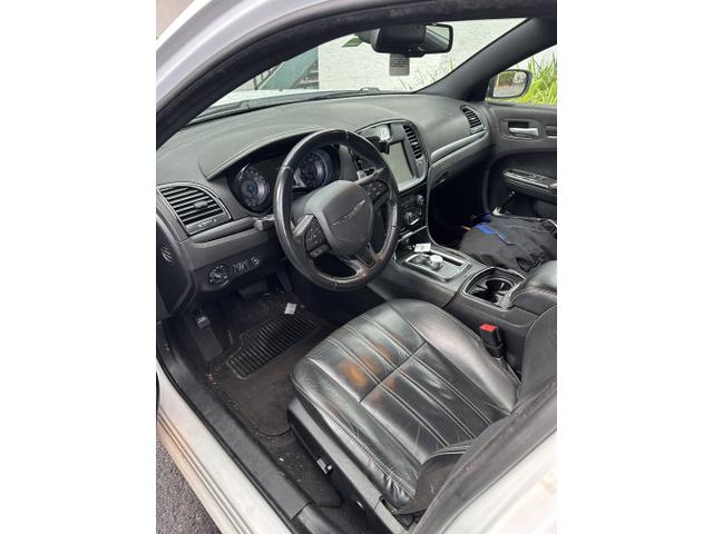 2015 chrysler 300 s