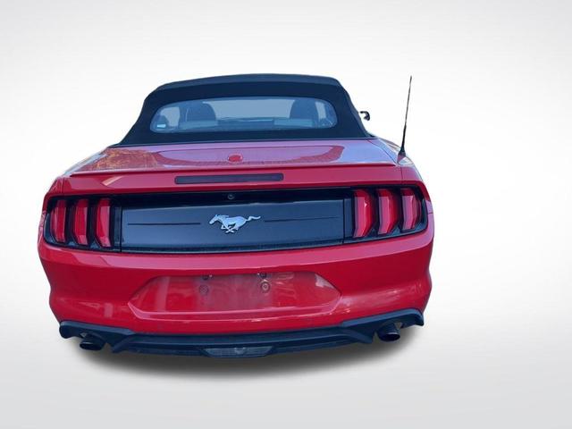 2022 ford mustang