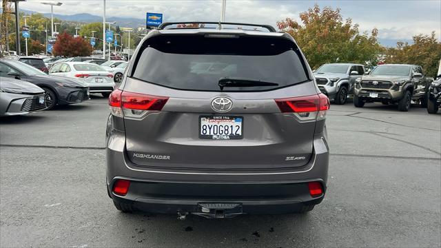 2019 toyota highlander se