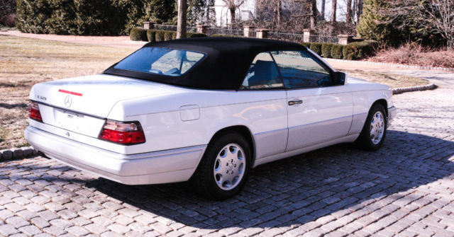 1994 mercedes benz e320 cabriolet - low miles - mint !