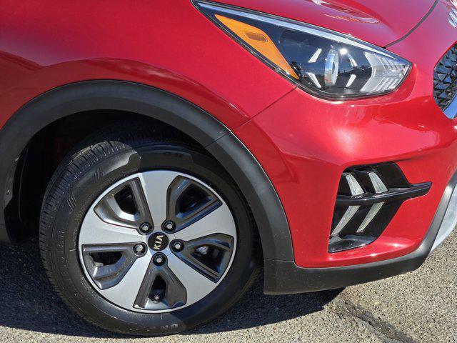2022 kia niro lx