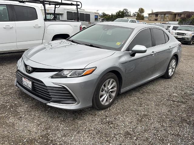 2023 toyota camry le