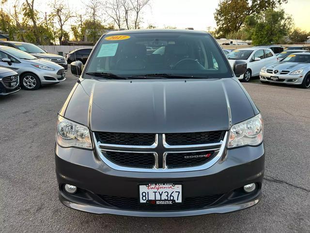 2017 dodge grand caravan sxt