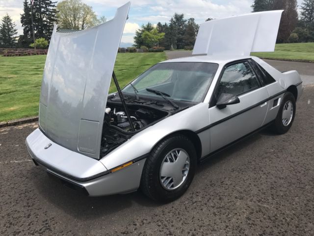 pontiac fiero 2m4 2m6 gt sports car 2.5l153 cu 2.8l171cu v6 4cyl 5spd automatic