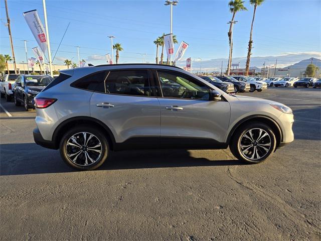 2022 ford escape se