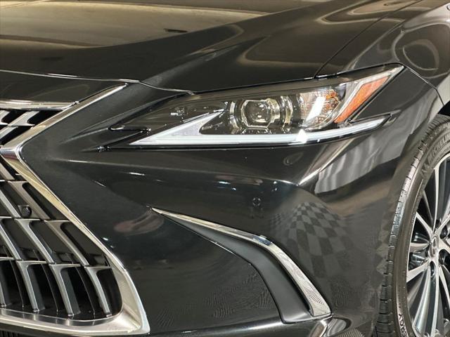 2024 lexus es 250 base