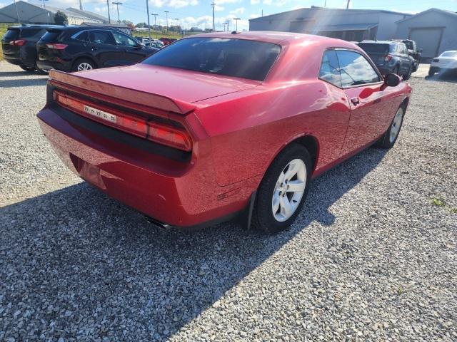 2012 dodge challenger sxt