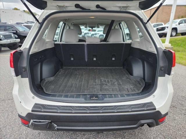 2019 subaru forester base