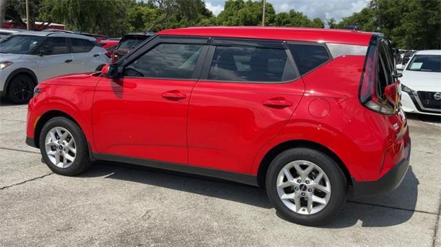 2024 kia soul lx