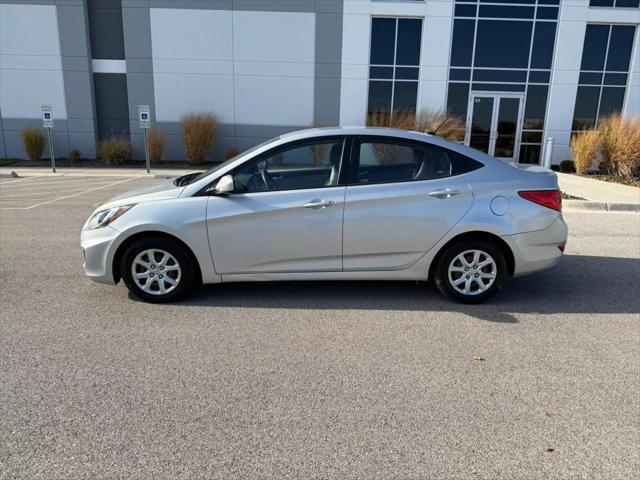 2013 hyundai accent se