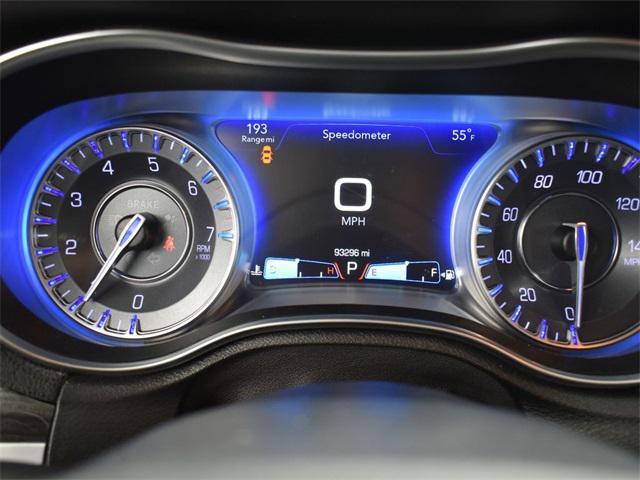 2018 chrysler 300 touring
