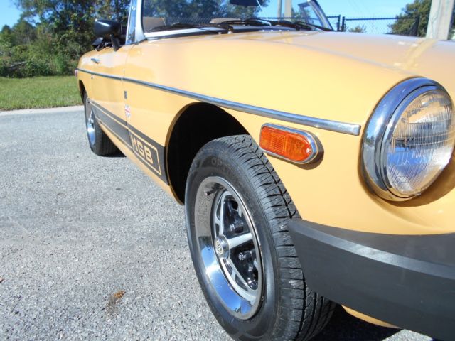 1977 mgb,4 spd,sandglow with tan int. many receipts,nice car!
