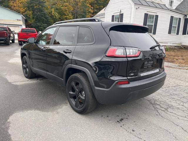 2023 jeep cherokee altitude lux