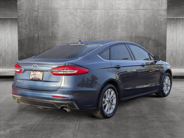 2019 ford fusion se