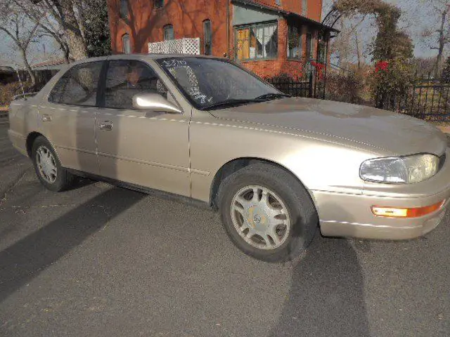 1993 toyota camry xle 144969 miles gold v6 cylinder engine 3.0l/181 4-speed a/t