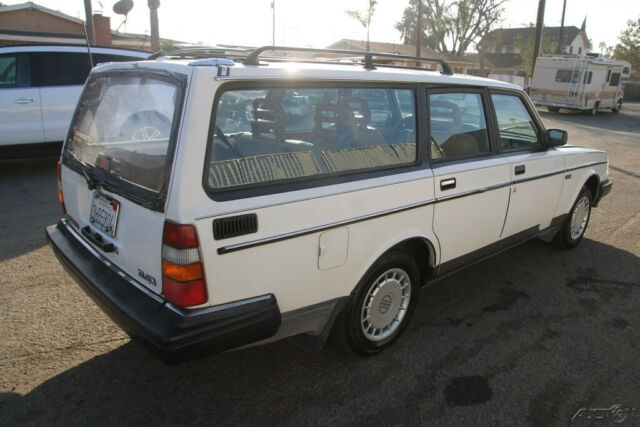 1991 volvo 240 wagon automatic 4 cylinder no reserve