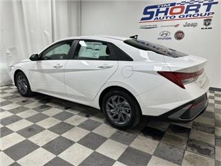 2024 Hyundai Elantra blue