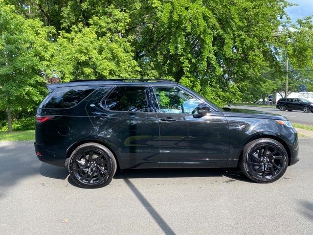 2023 land rover discovery p360 s r-dynamic