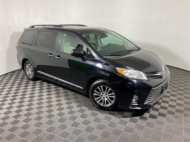 2018 toyota sienna xle