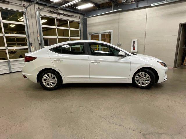 2020 hyundai elantra se
