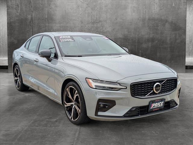 2024 volvo s60 b5 plus dark theme