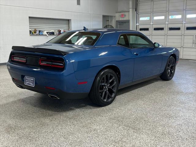 2021 dodge challenger sxt