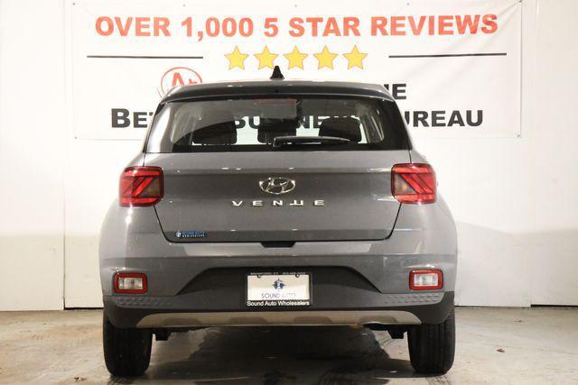 2022 hyundai venue se
