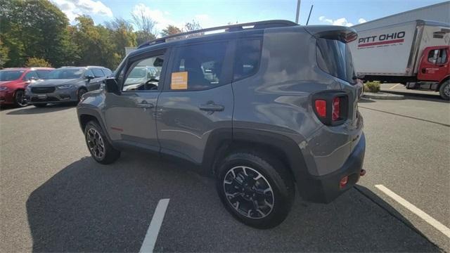 2023 jeep renegade trailhawk