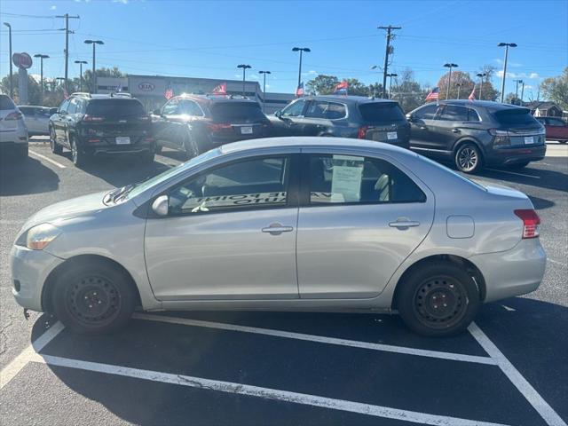 2012 toyota yaris se