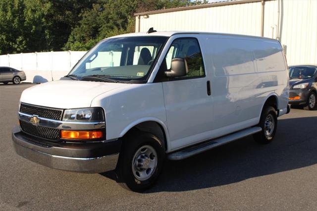2022 chevrolet express 2500 rwd 2500 regular wheelbase wt