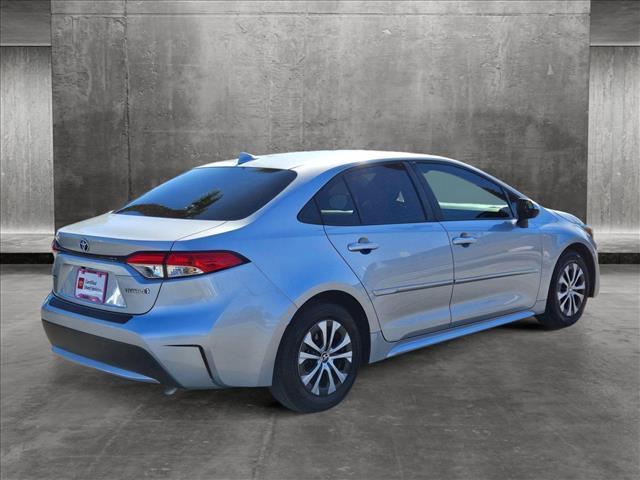 2022 toyota corolla hybrid le