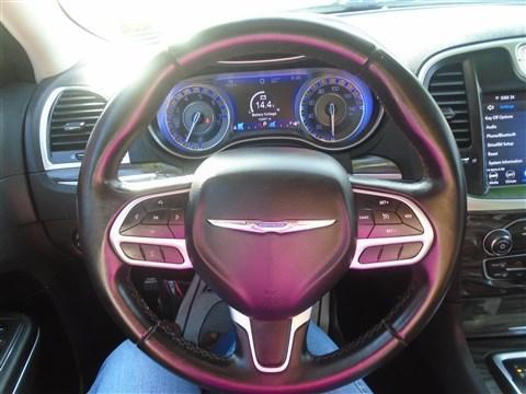 2018 chrysler 300 touring